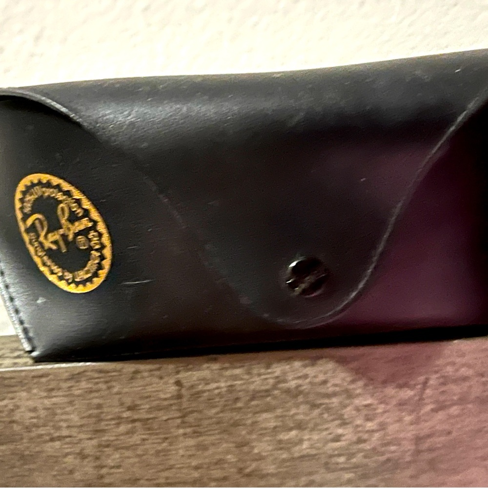 RAY BAN SUNGLASSES GLASSES CASE